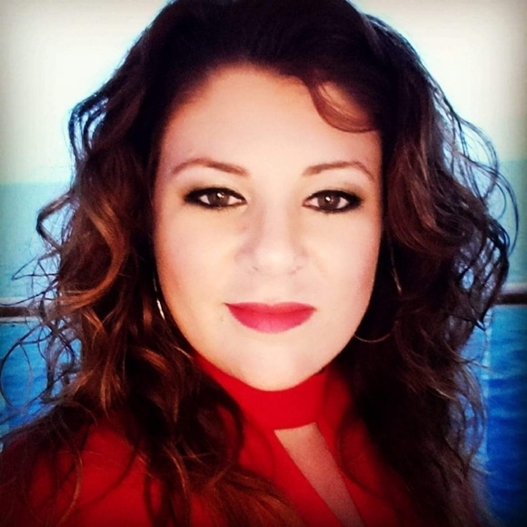 Meet your Posher, Ileana - Picture 1 of 1